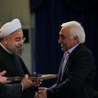 انتخاب آقای دکتر علی اکبر اکرامی به عنوان استاد نمونه کشوری سال 1393