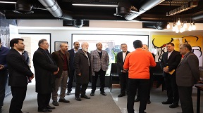 بازدید معاون وزیر خارجه از شریف؛ تأکید بر نقش کلیدی دانشگاه در پیشرفت علمی کشور